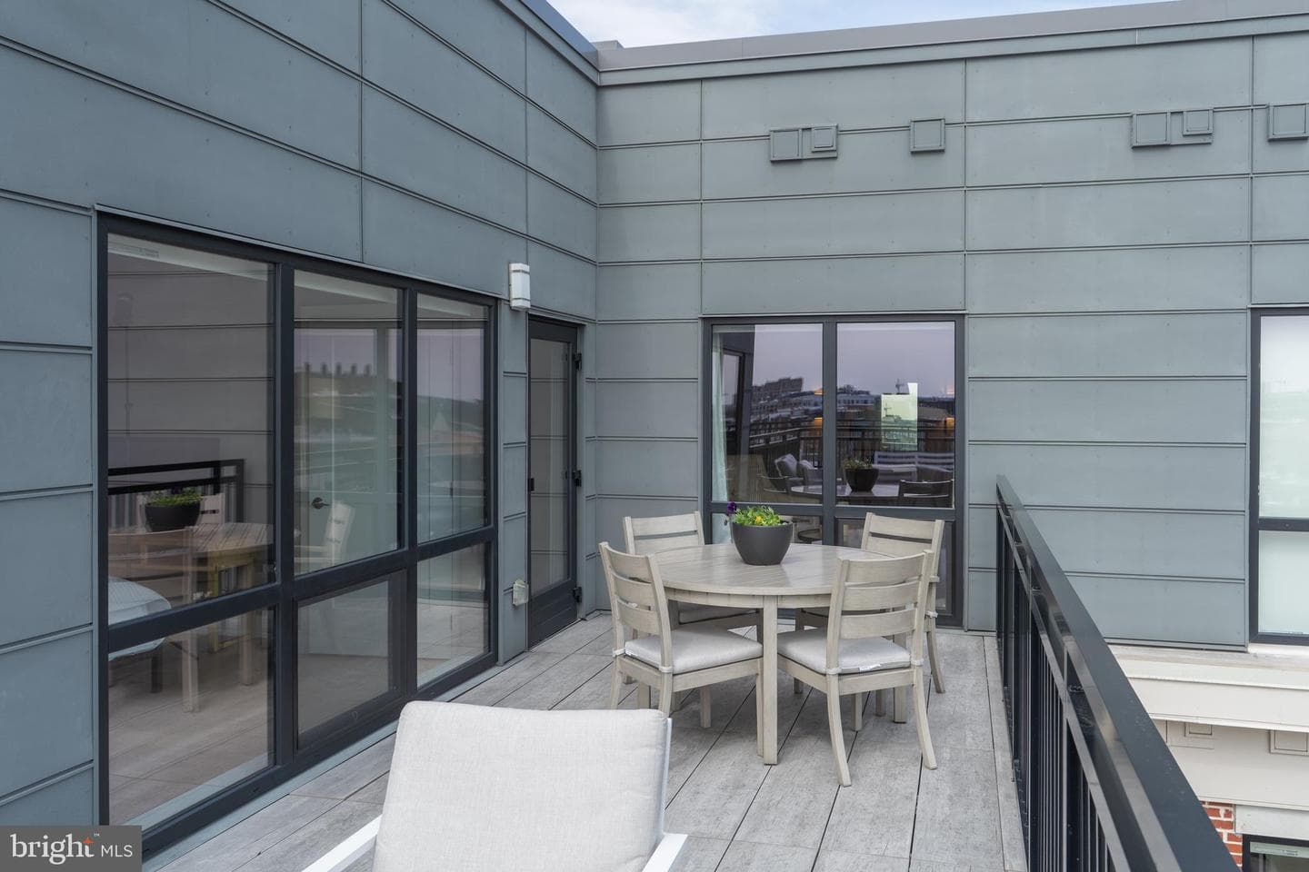 701 Swann Avenue #606 photo 29