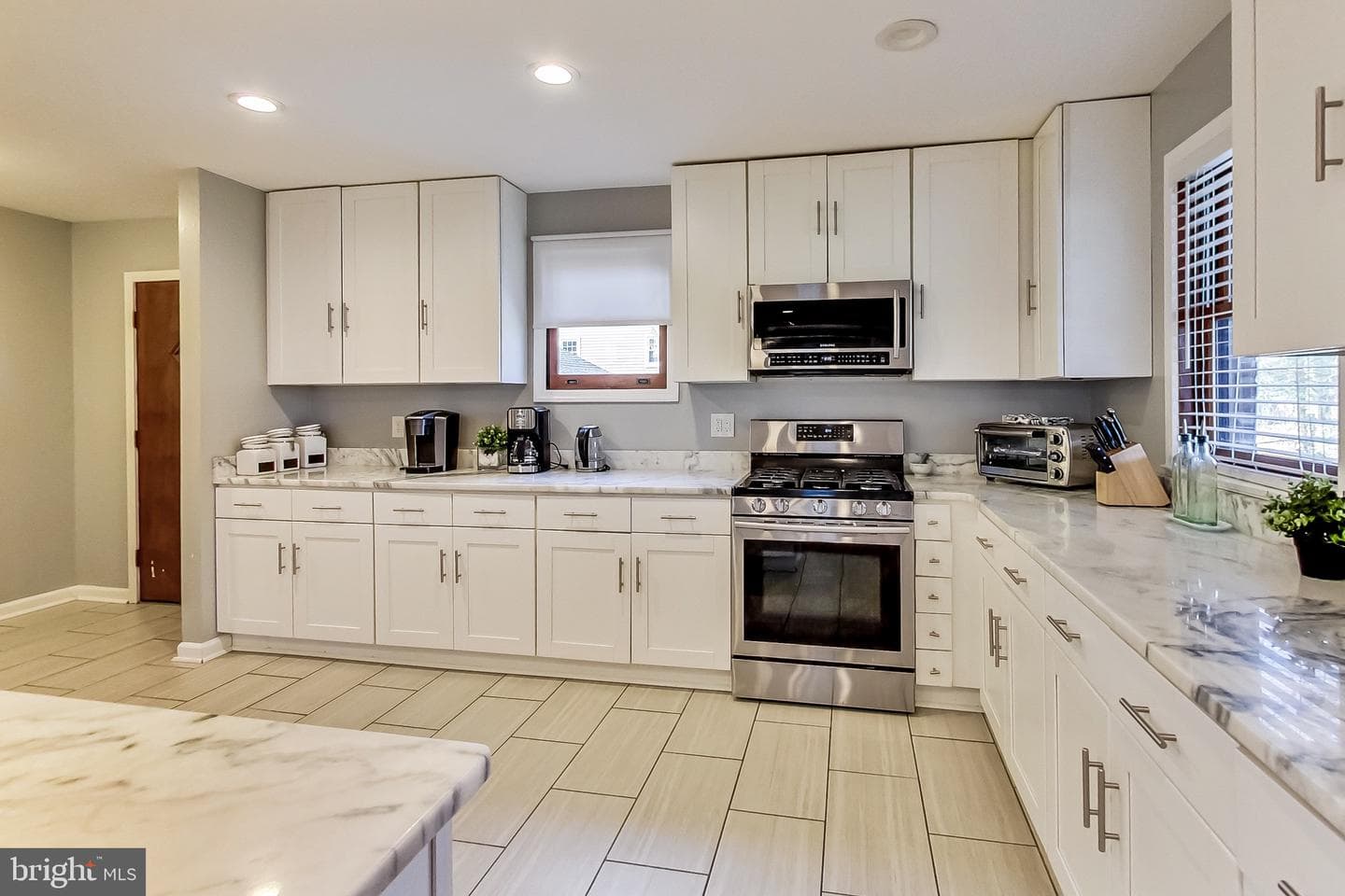 5635 Fillmore Avenue photo 10