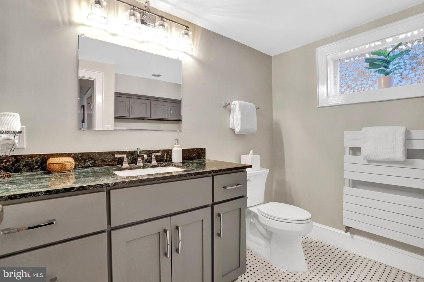 102 W Mason Avenue photo 57