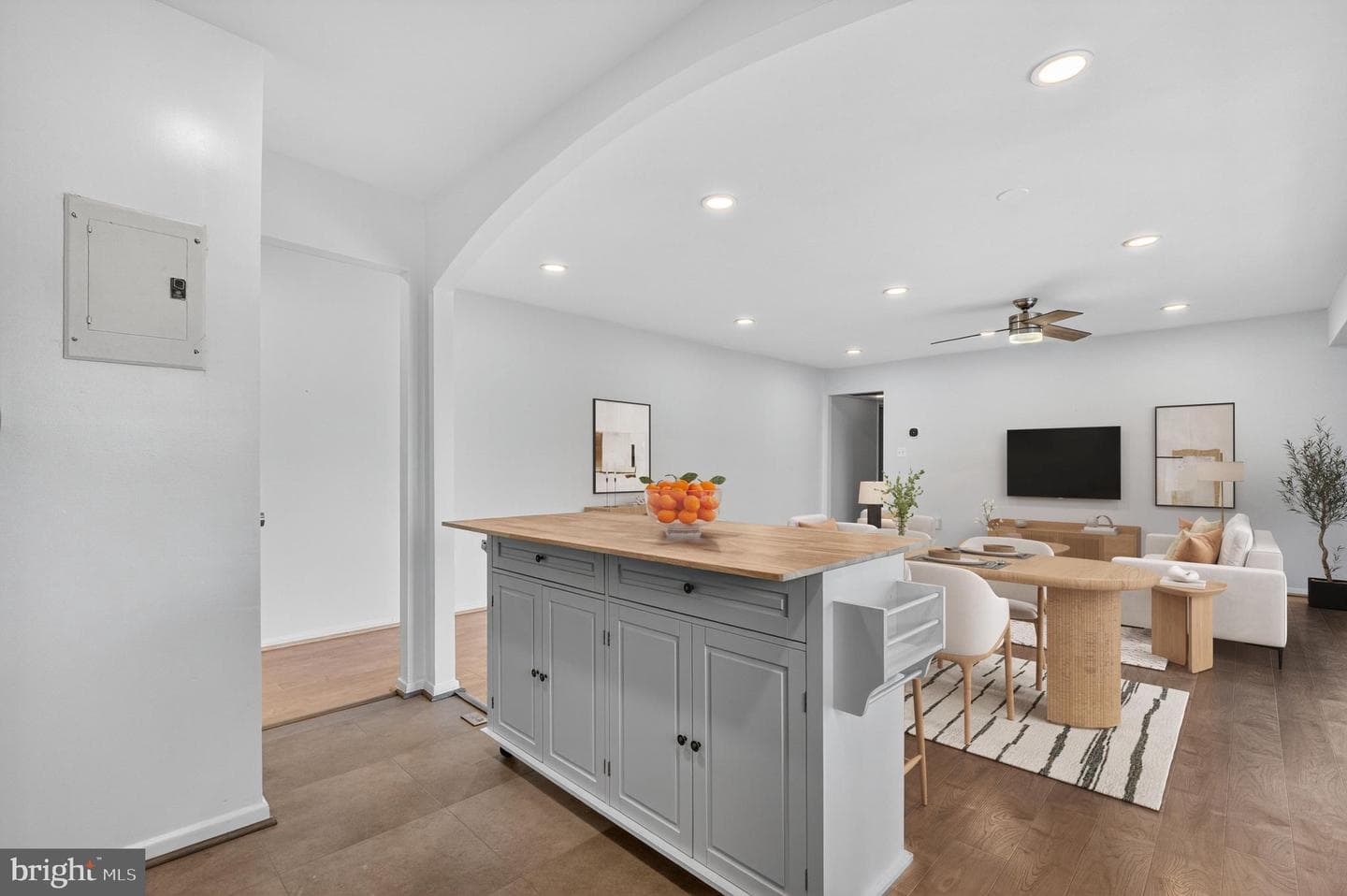 3210 S 28th Street #402 photo 8