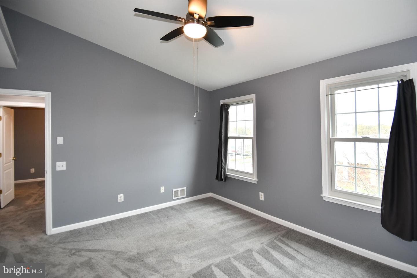 1809 Kenwood Avenue #301 photo 20