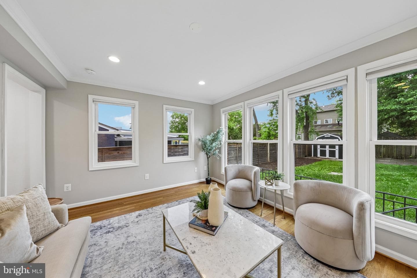 305 Ashby Street photo 17