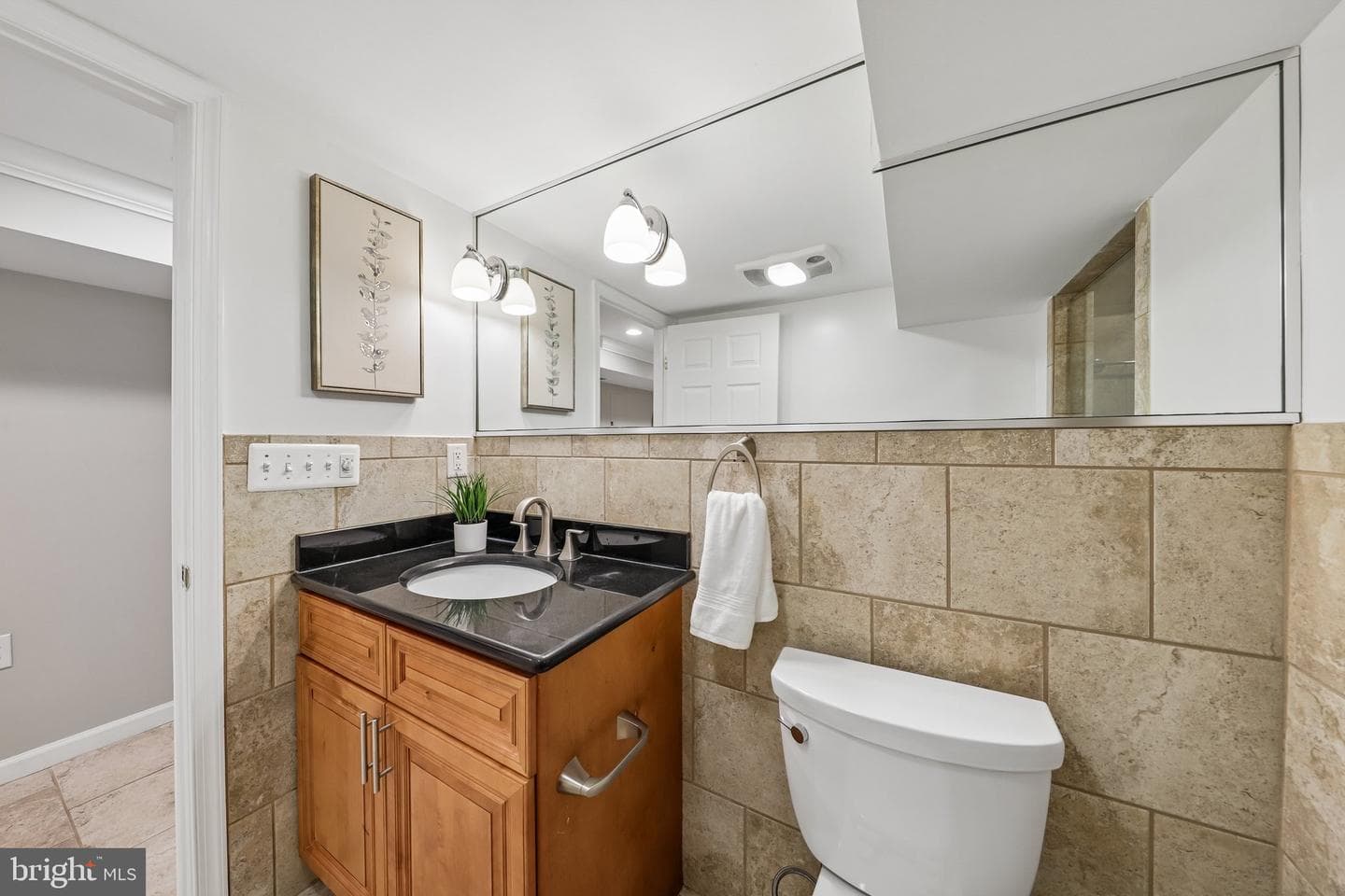 305 Ashby Street photo 38