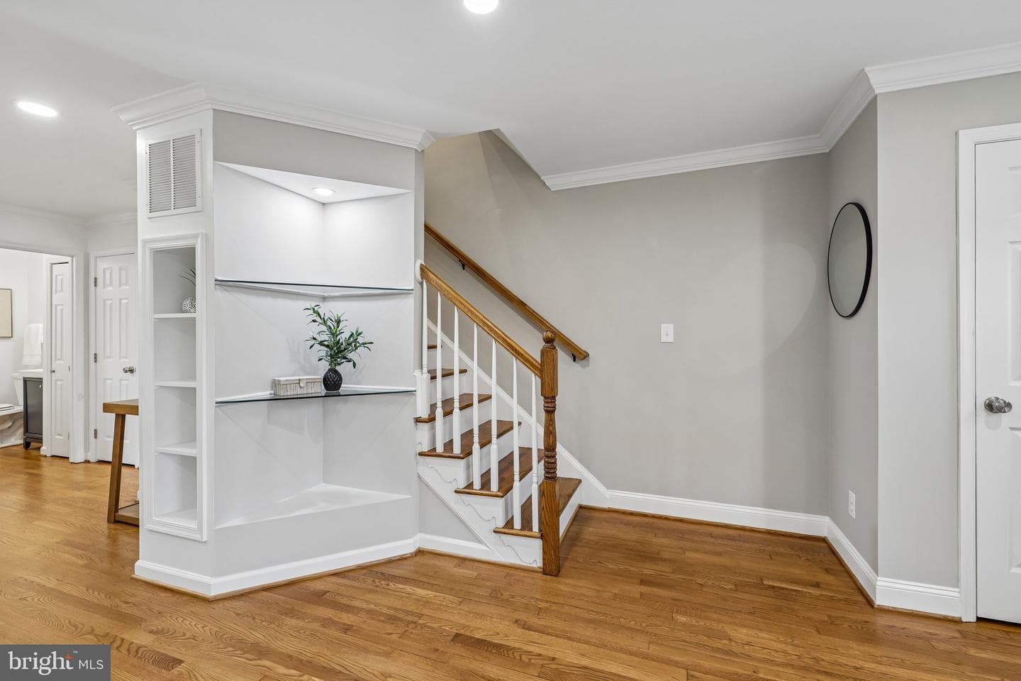 305 Ashby Street photo 9