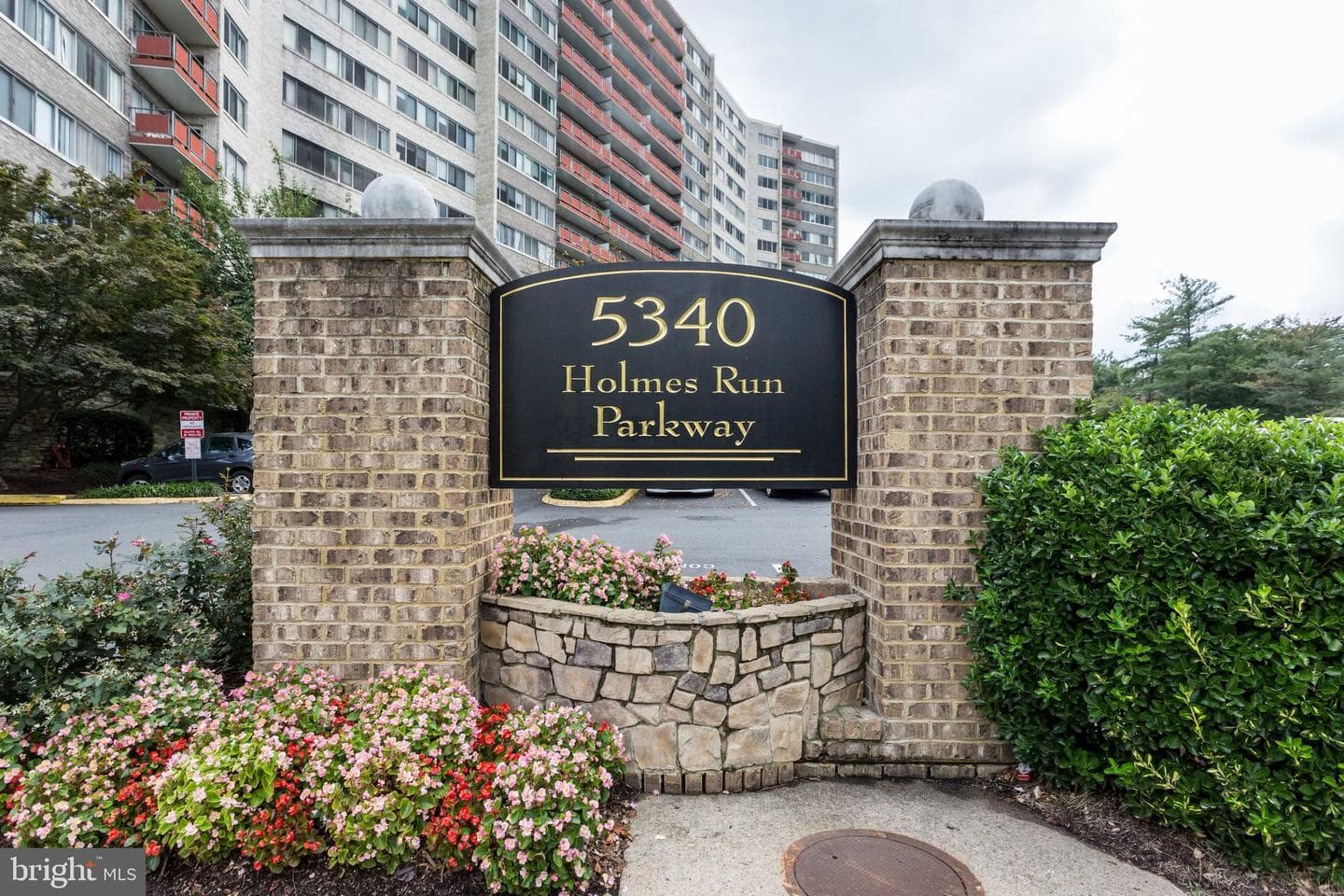 5340 Holmes Run Parkway #919 photo 24
