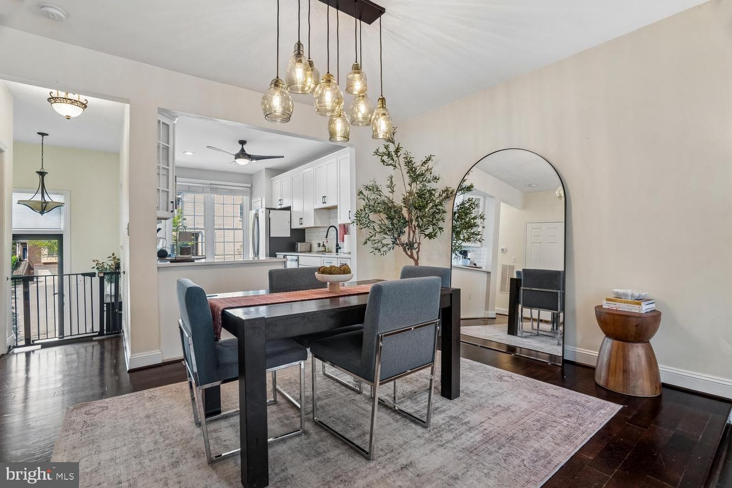 3919 Charles Avenue photo 17