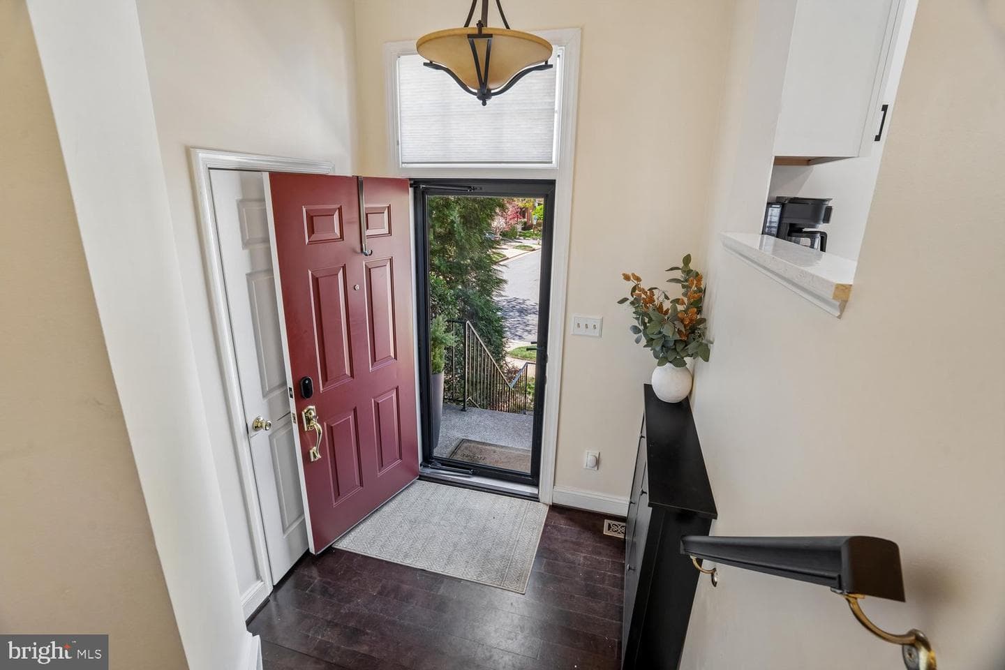 3919 Charles Avenue photo 4