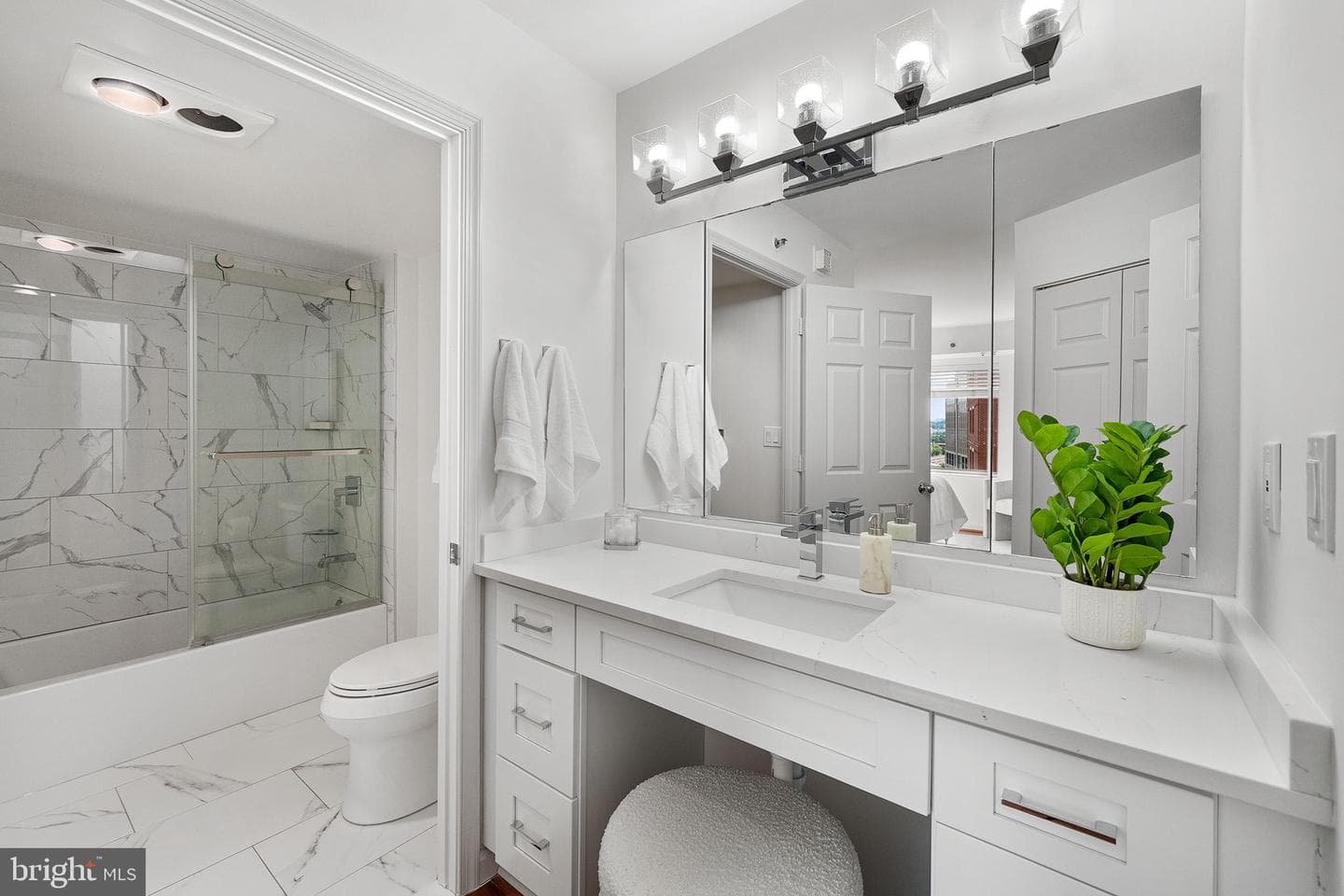 2181 Jamieson Avenue #1002 photo 30