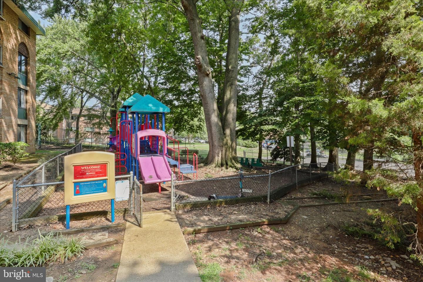509 N Armistead Street #103 photo 28