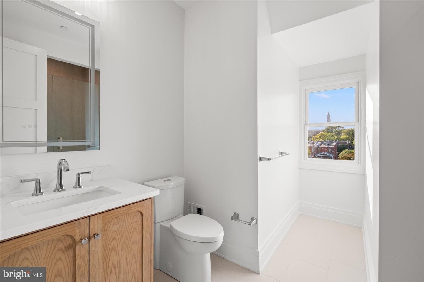 1330 Cameron Street photo 25