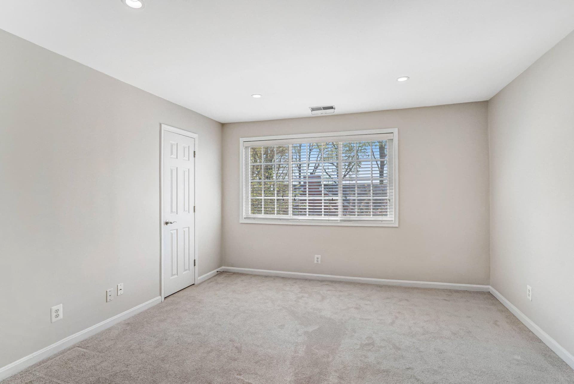 1313 N Van Dorn Street photo 19