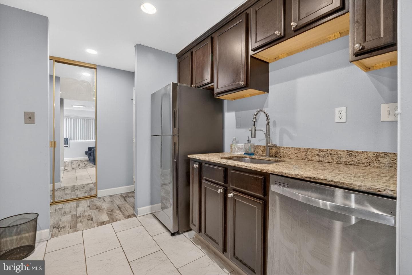 4520 King Street #409 photo 10