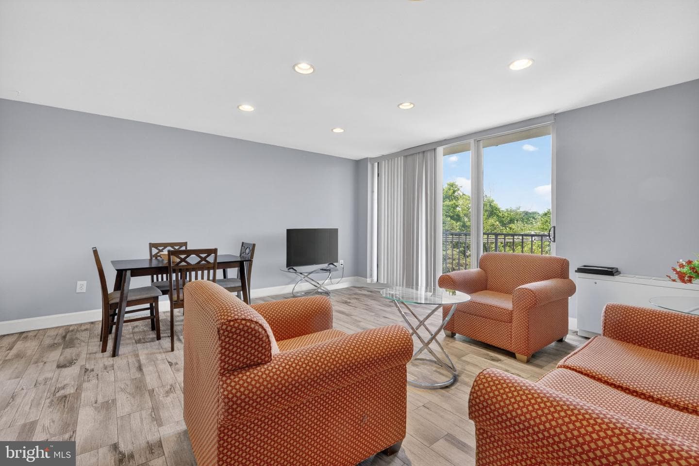 4520 King Street #409 photo 5