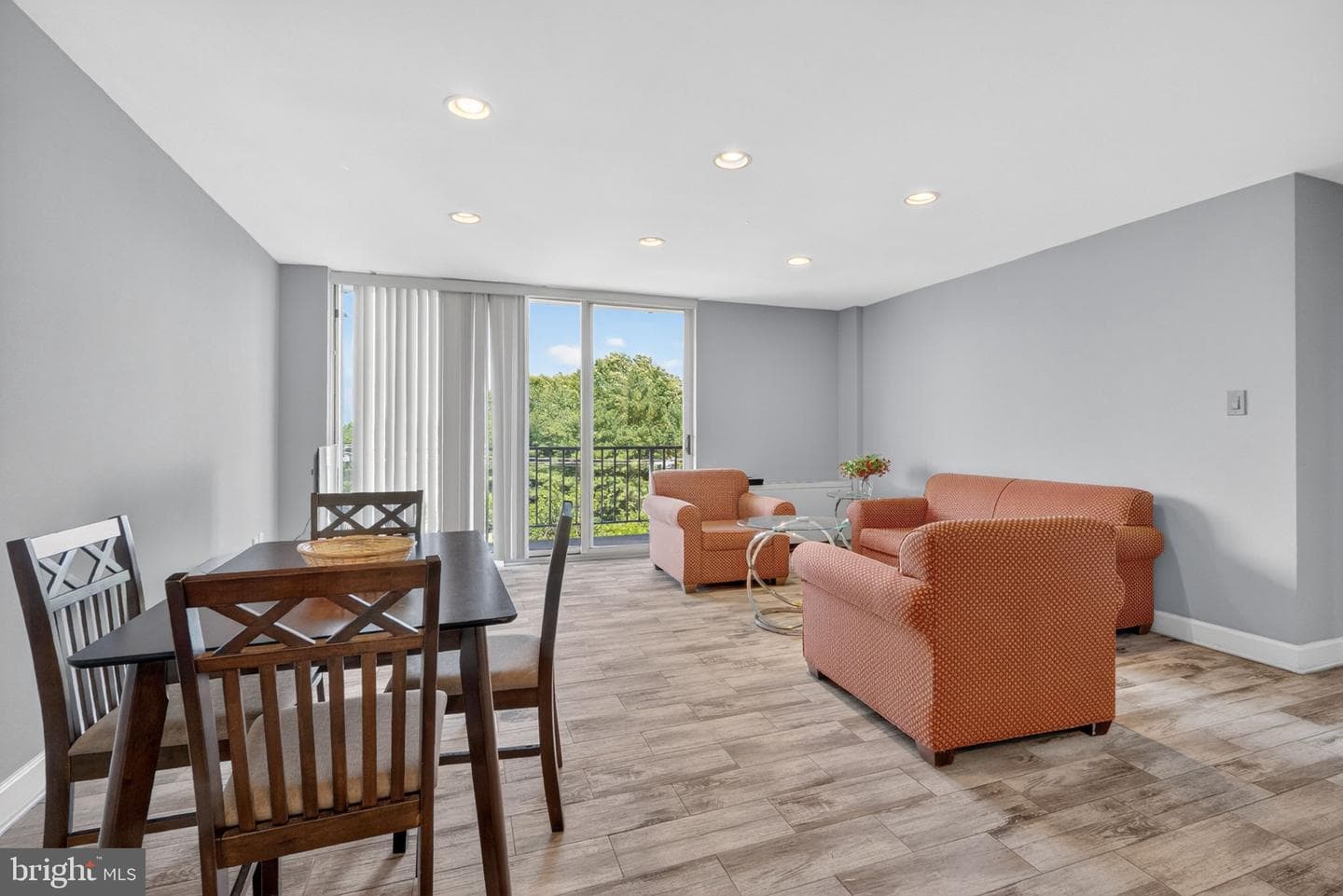 4520 King Street #409 photo 6