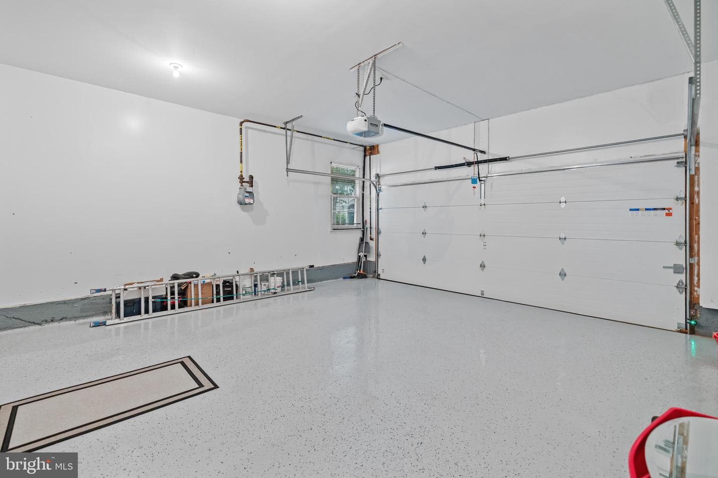 120 Martin Lane photo 51