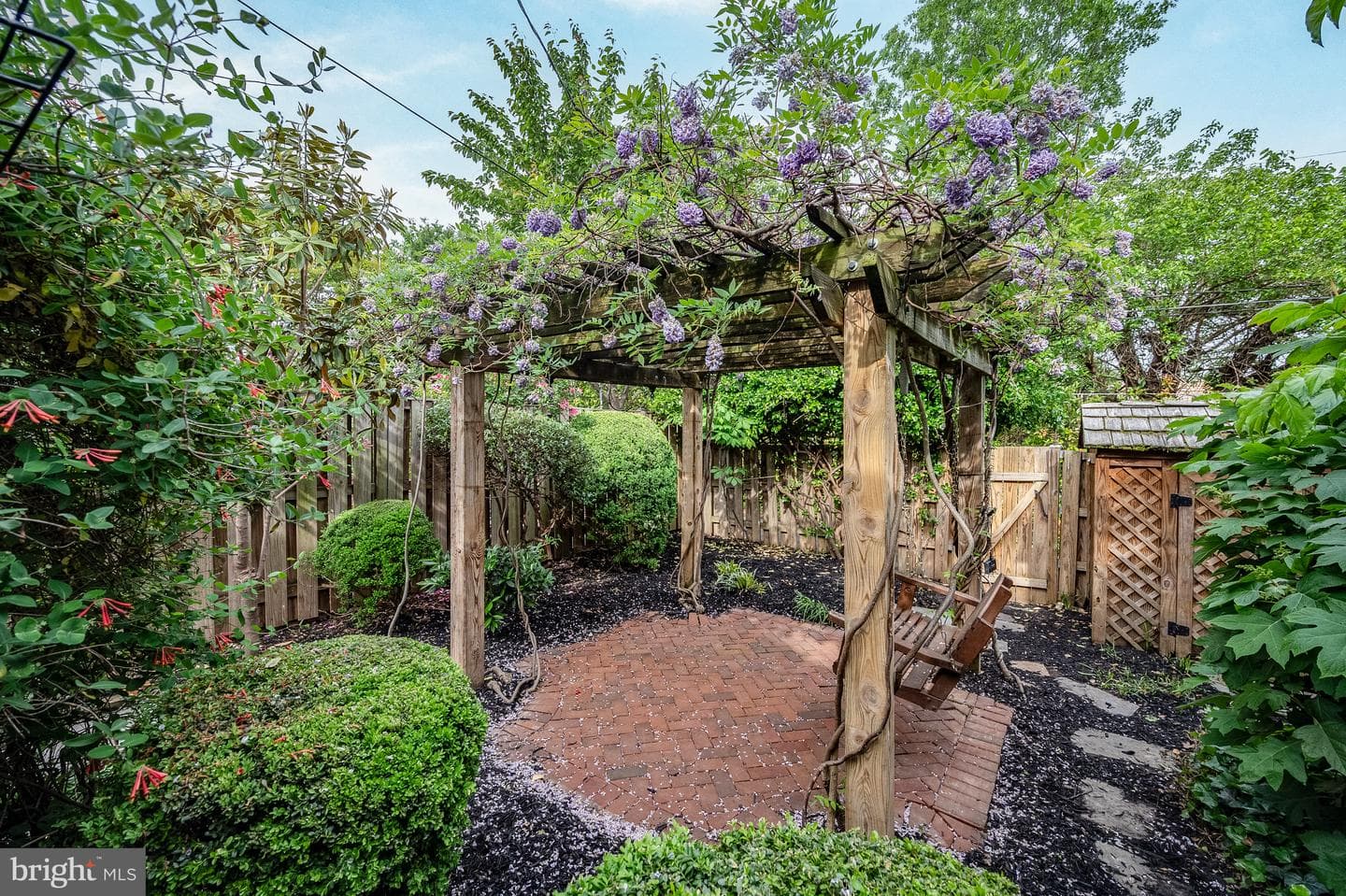 922 S Saint Asaph Street photo 60