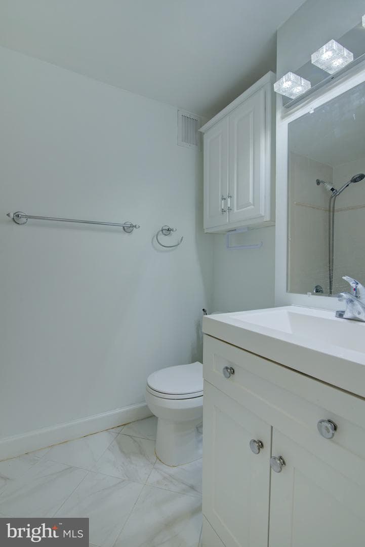 5340 Holmes Run Parkway #1102 photo 13