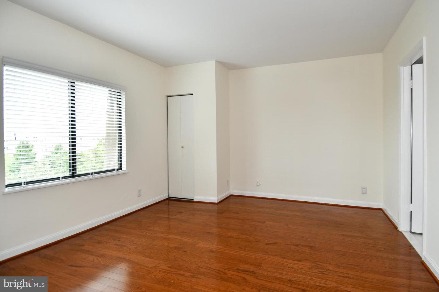 1250 S Washington Street S #614 photo 21
