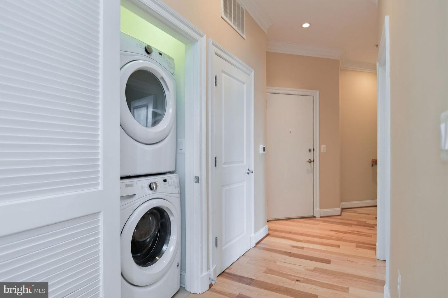 1023 N Royal Street #116 photo 26