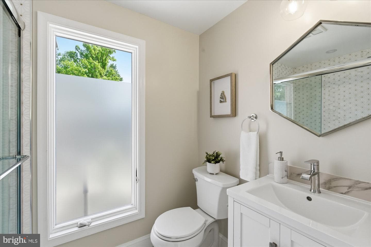 2905 Maplewood Place photo 32