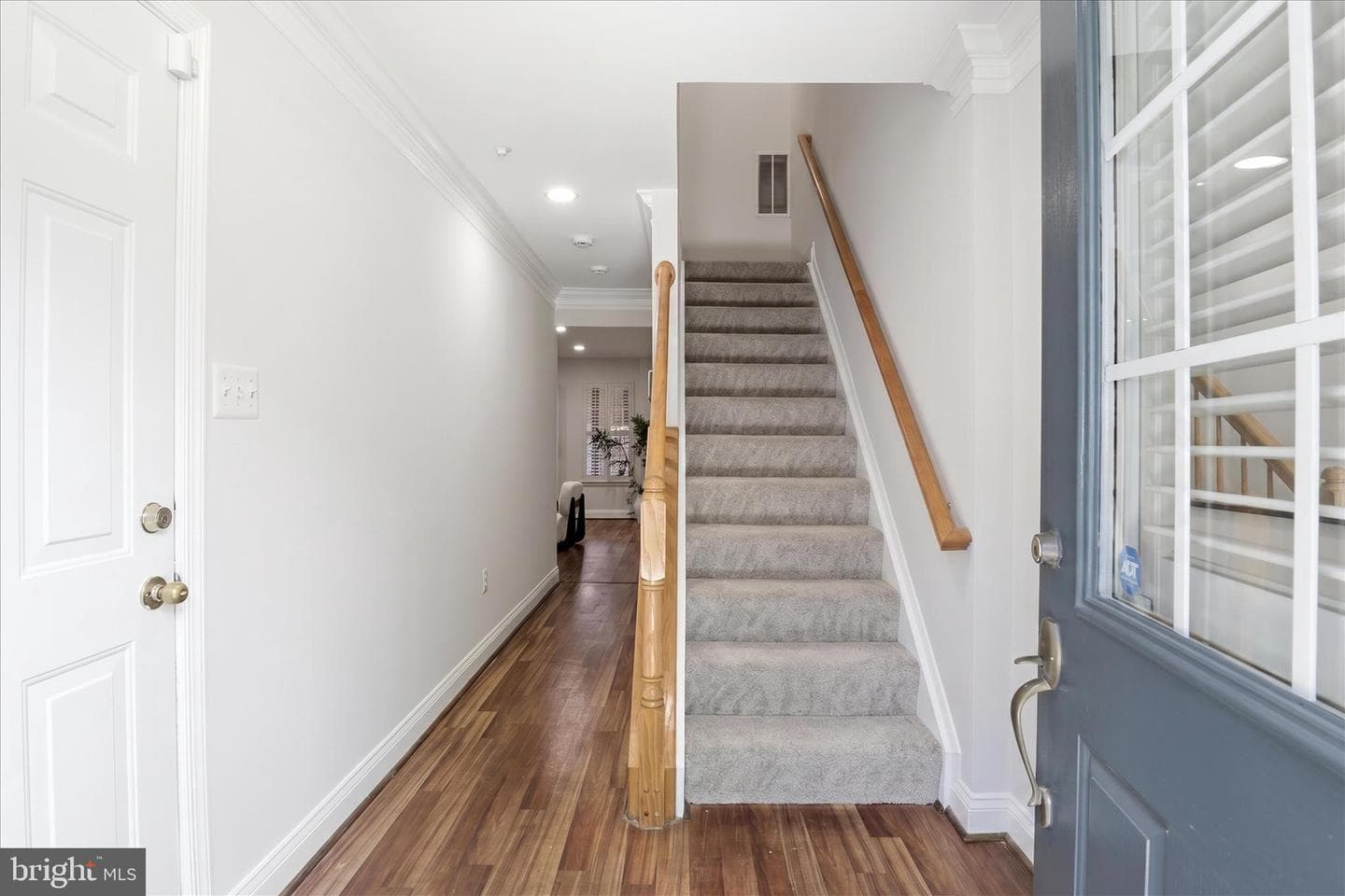 3843 Watkins Mill Drive photo 4