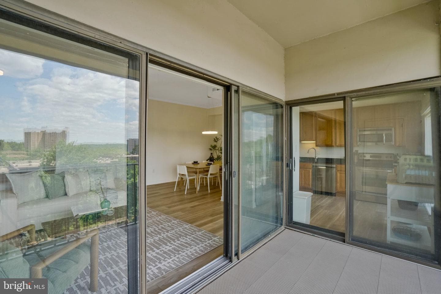 128 Roberts Lane #400 photo 33