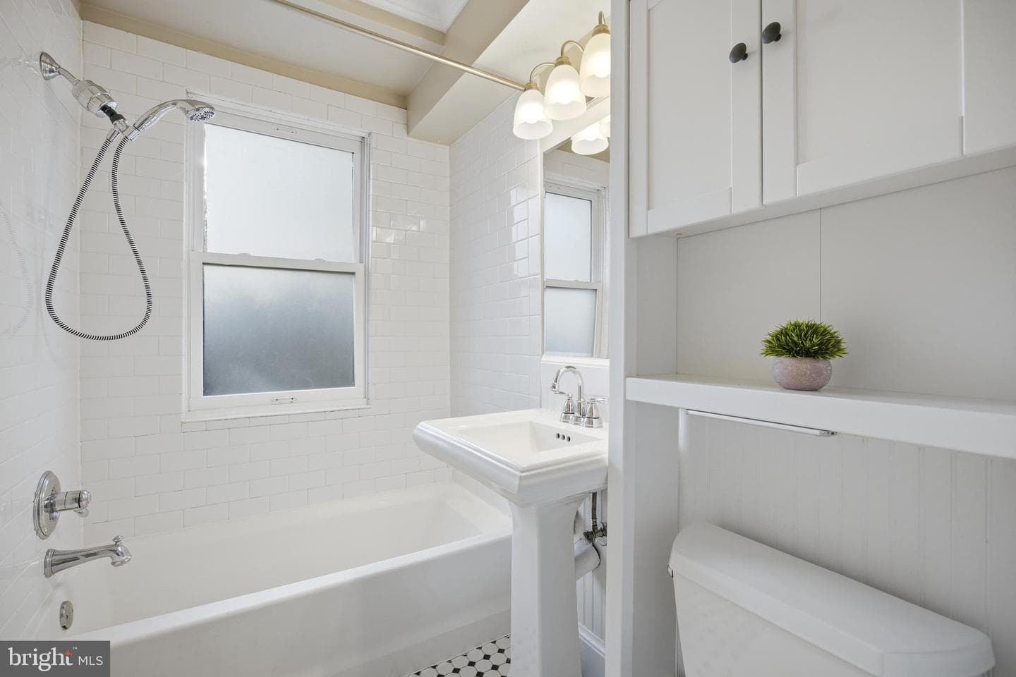 718 S Washington Street #101 photo 5