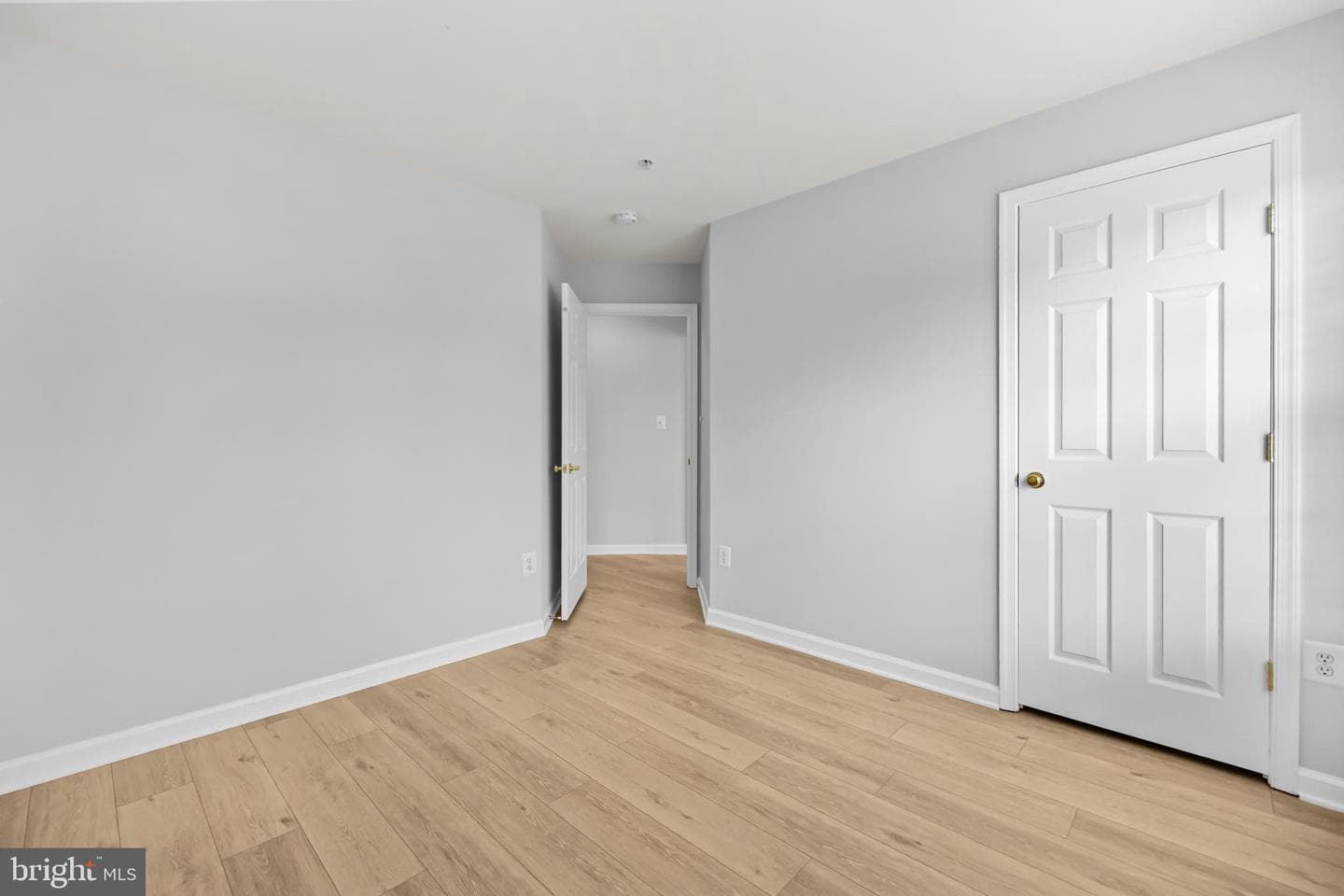 5071 Kilburn Street photo 44