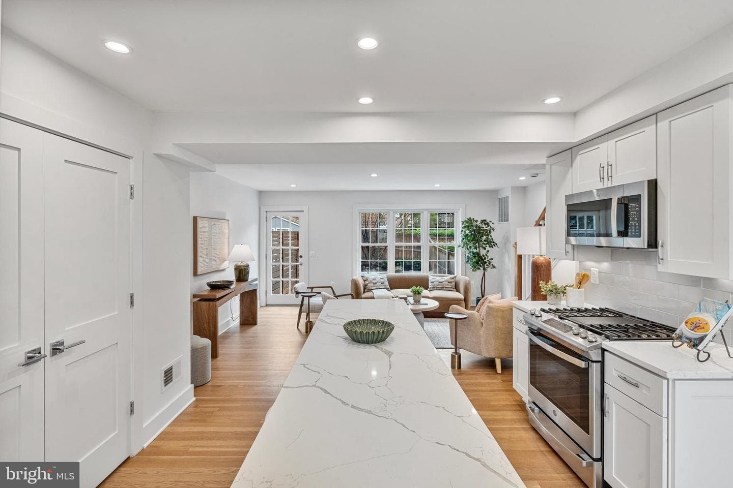 3102 Landover Street photo 7