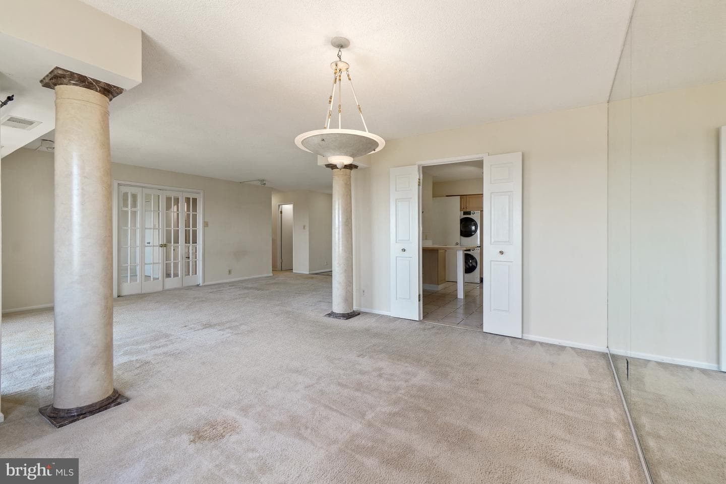 205 Yoakum Parkway #1809 photo 16