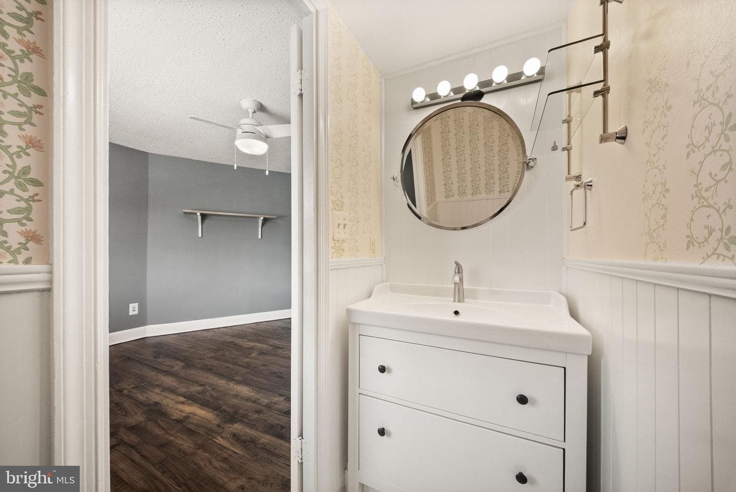 1626 W Abingdon Drive W #302 photo 22