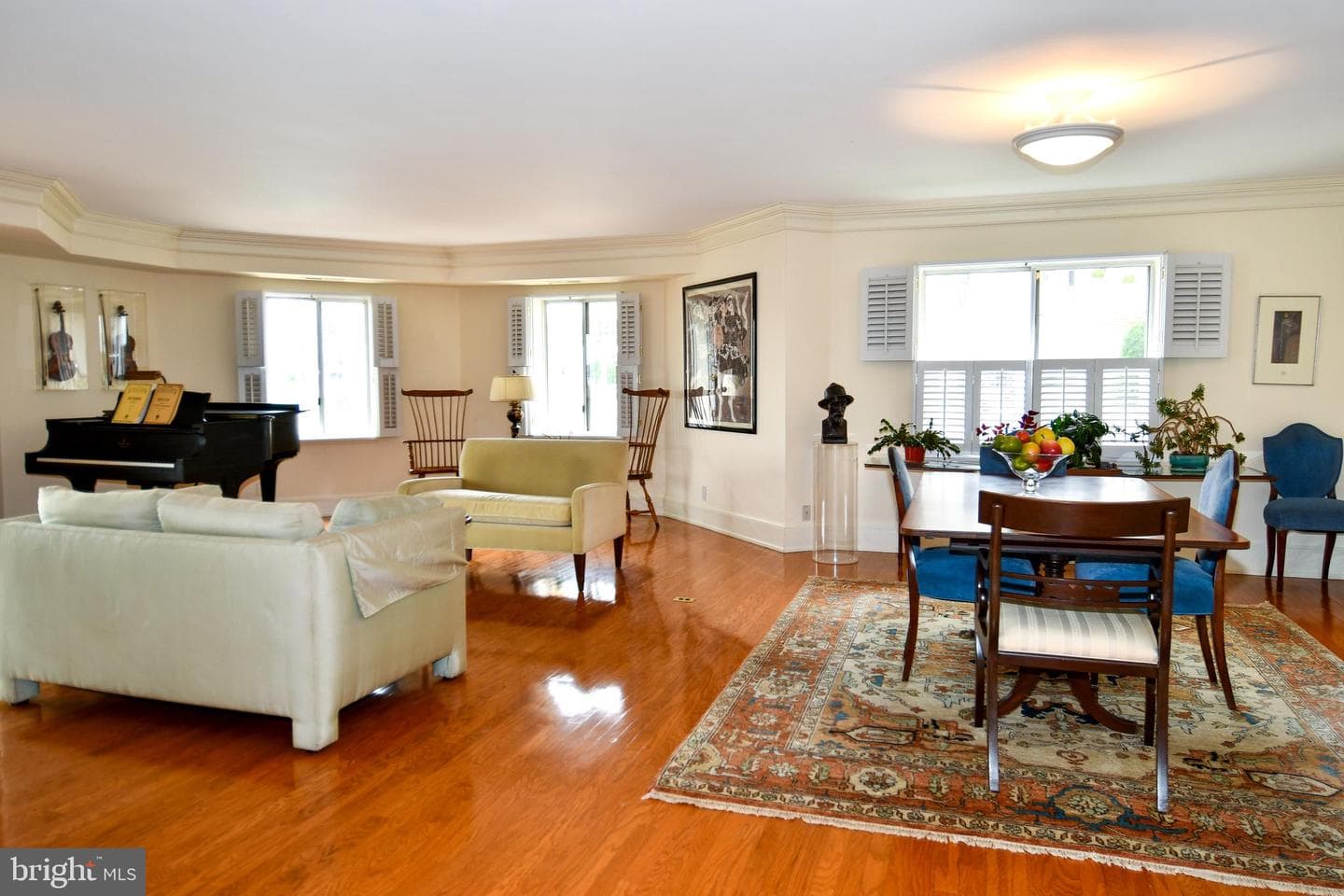 1250 S Washington Street #121 photo 32