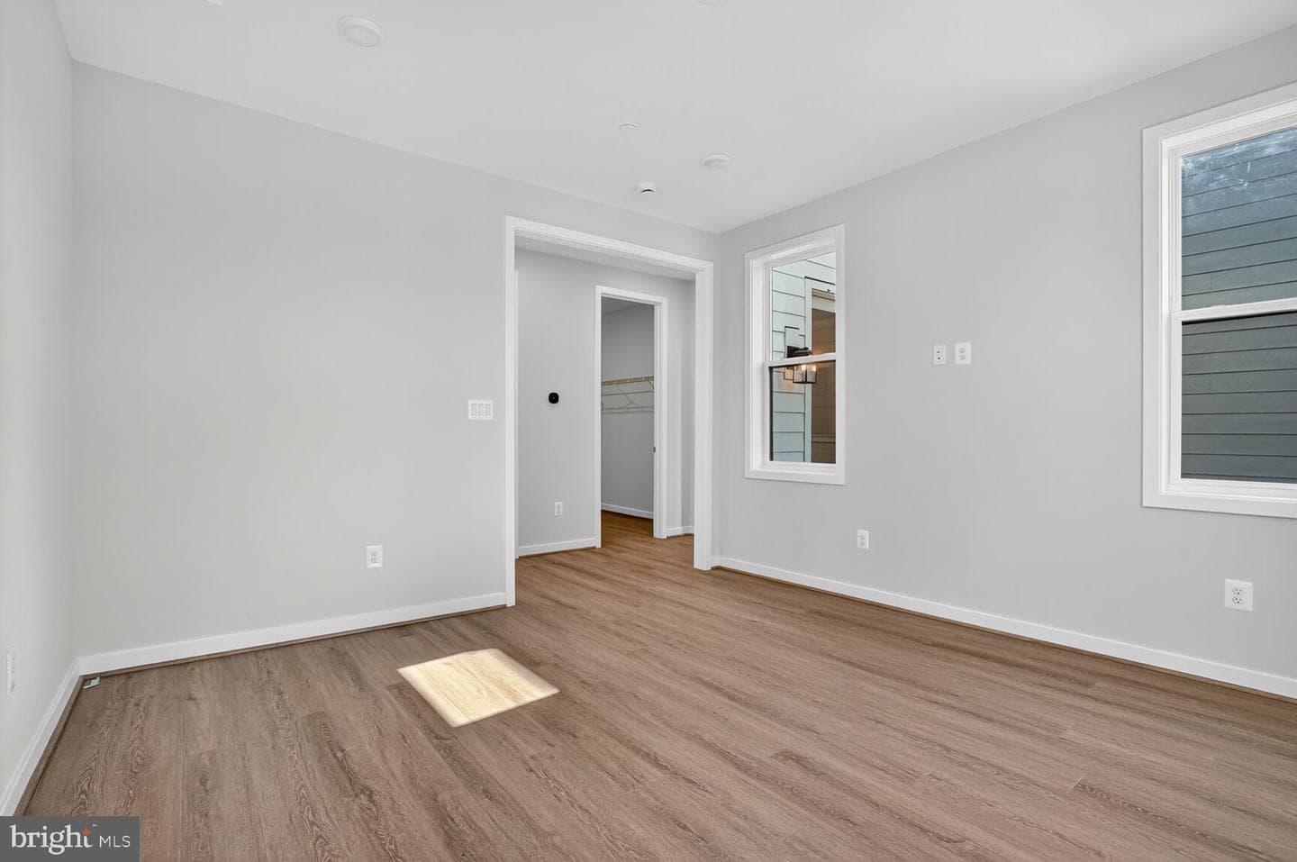 142 Pepperell Street photo 18