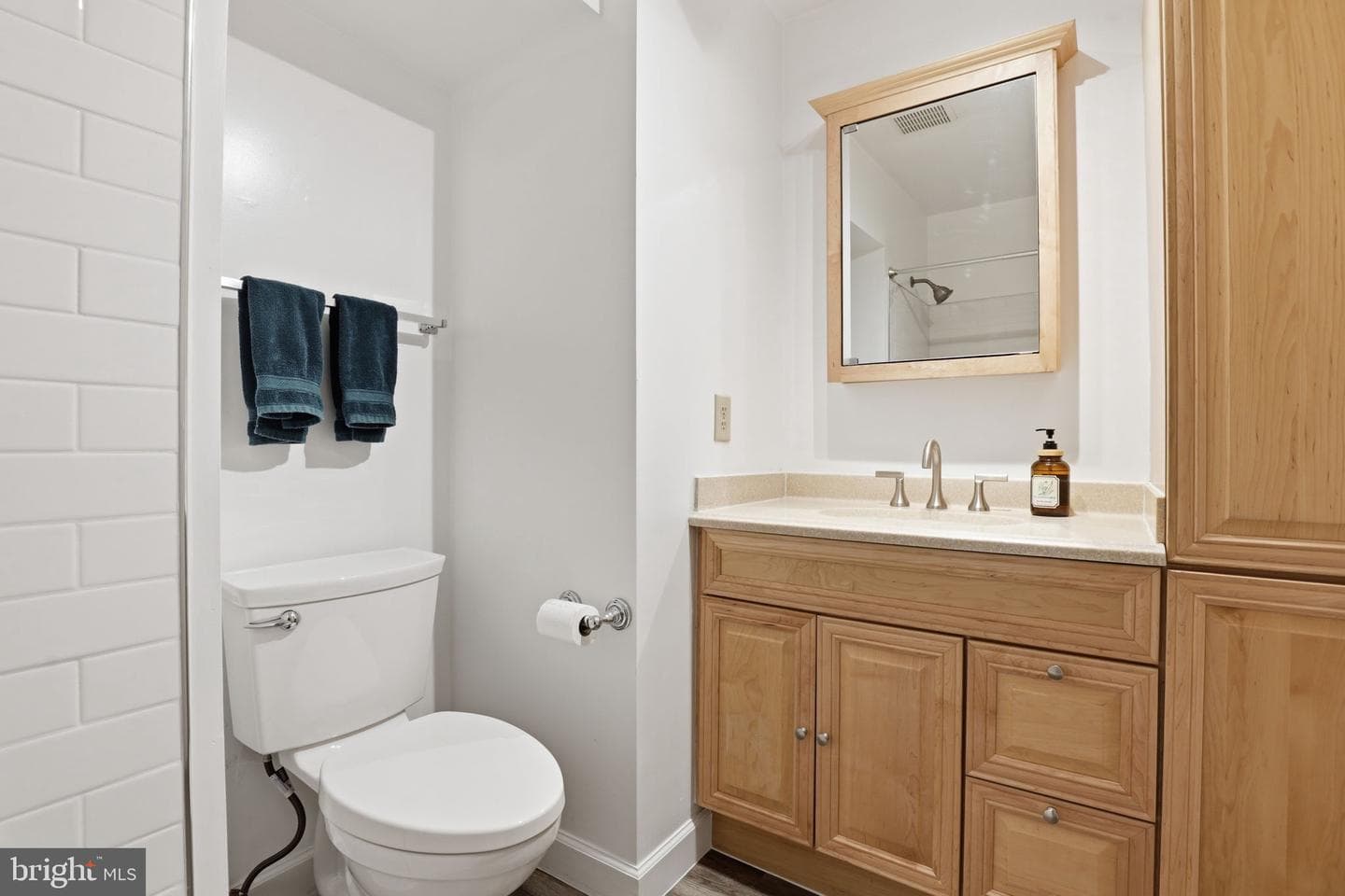 2457 N Stevens Street photo 18