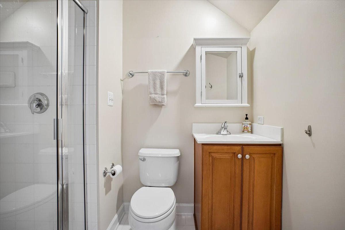 412 Pendleton Street photo 39
