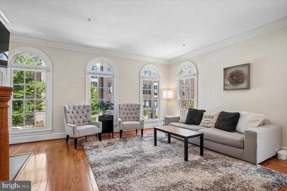 412 Pendleton Street photo 9