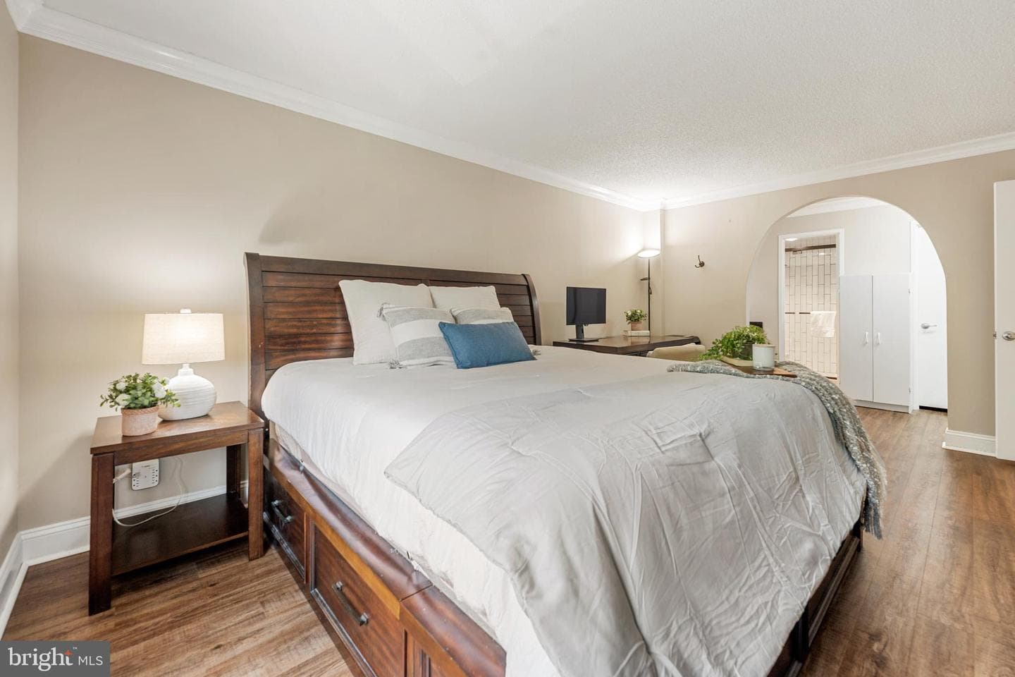 203 Yoakum Parkway #609 photo 15