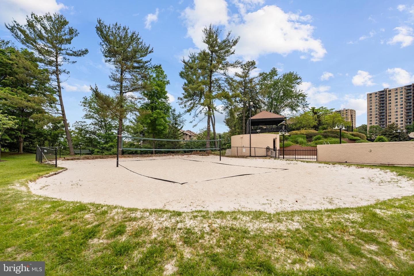 203 Yoakum Parkway #609 photo 28