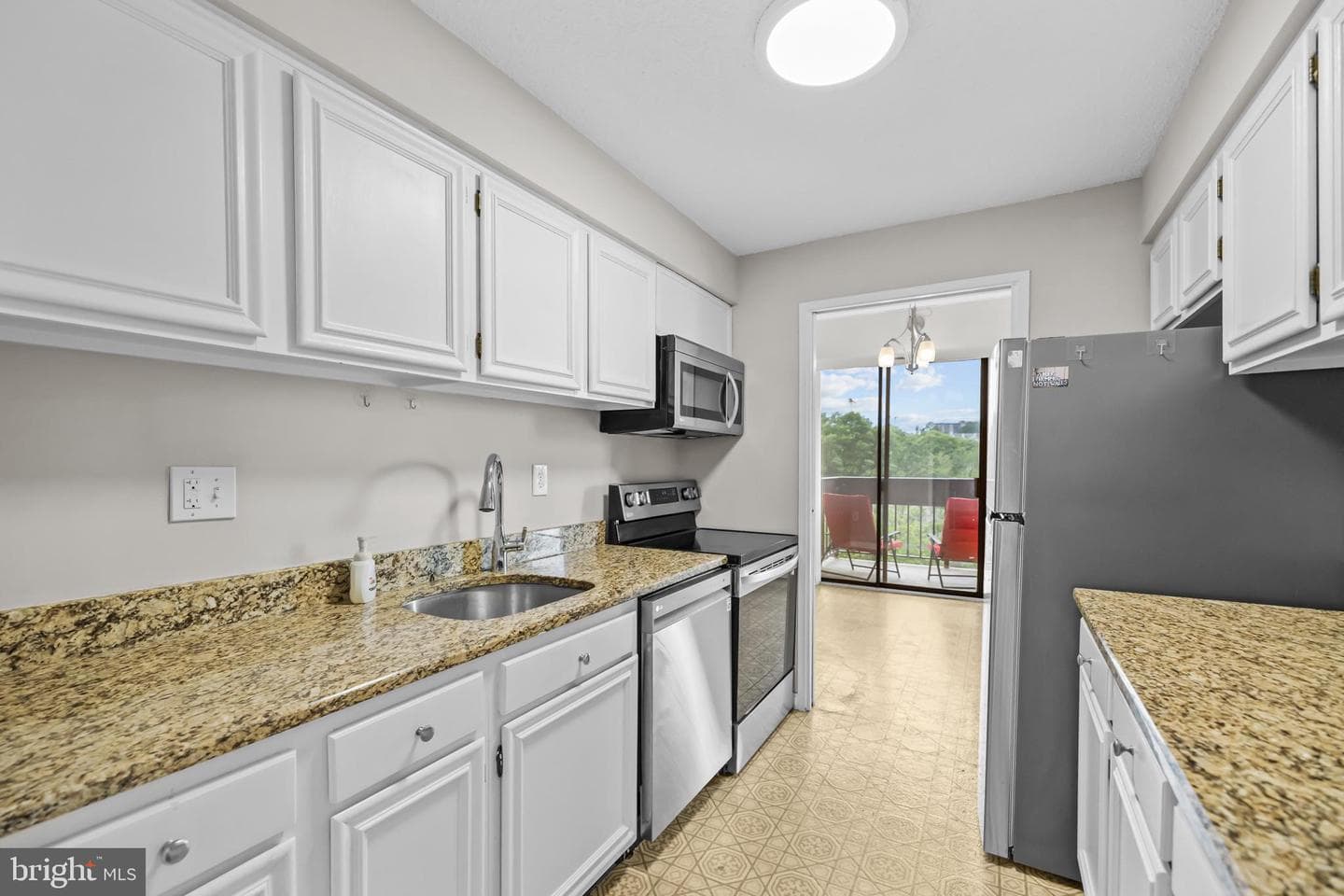 5300 Holmes Run Parkway #815 photo 14