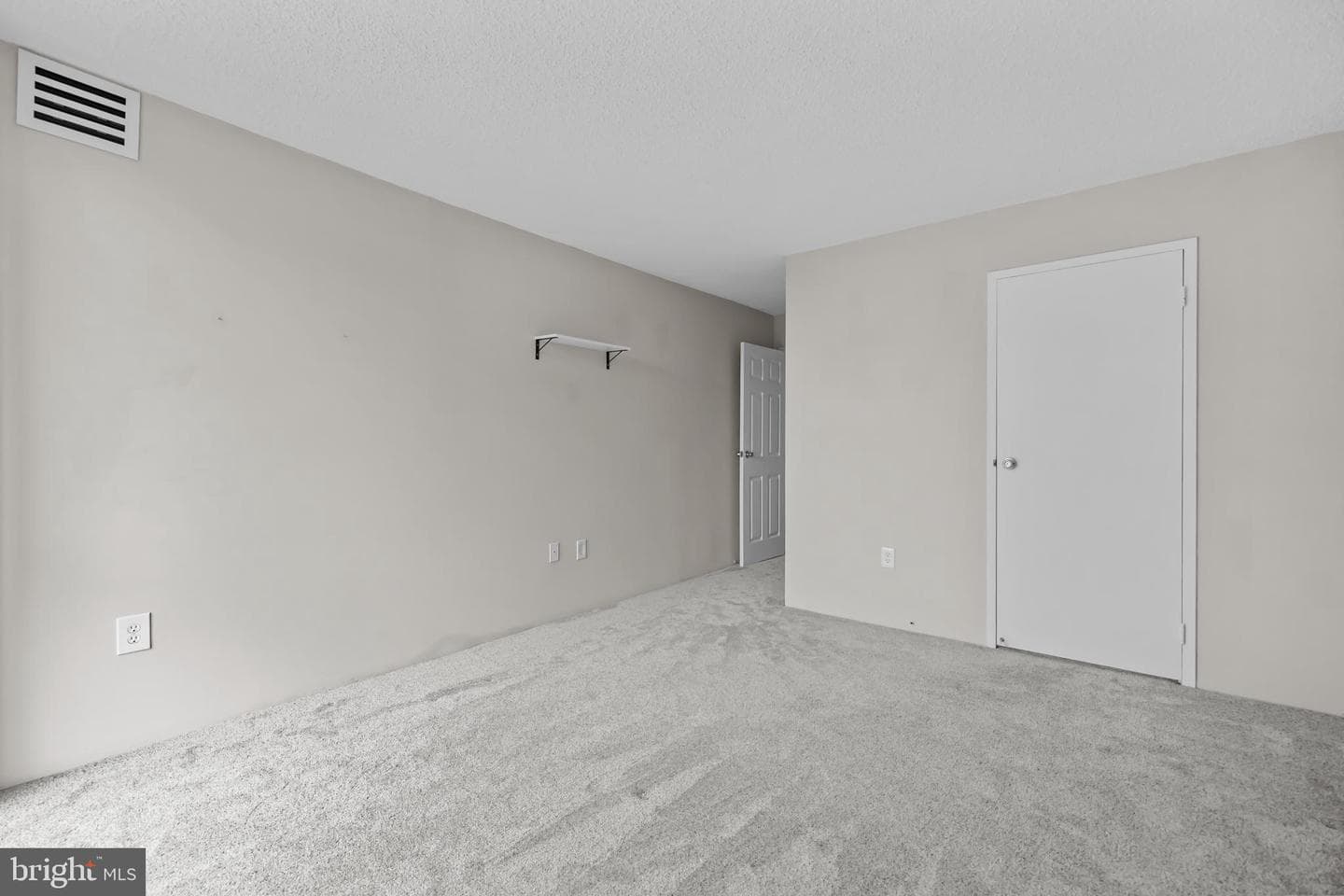 5300 Holmes Run Parkway #815 photo 24