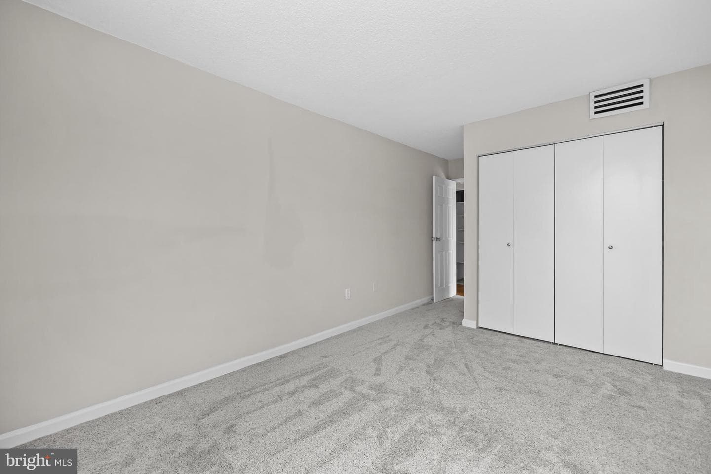 5300 Holmes Run Parkway #815 photo 28