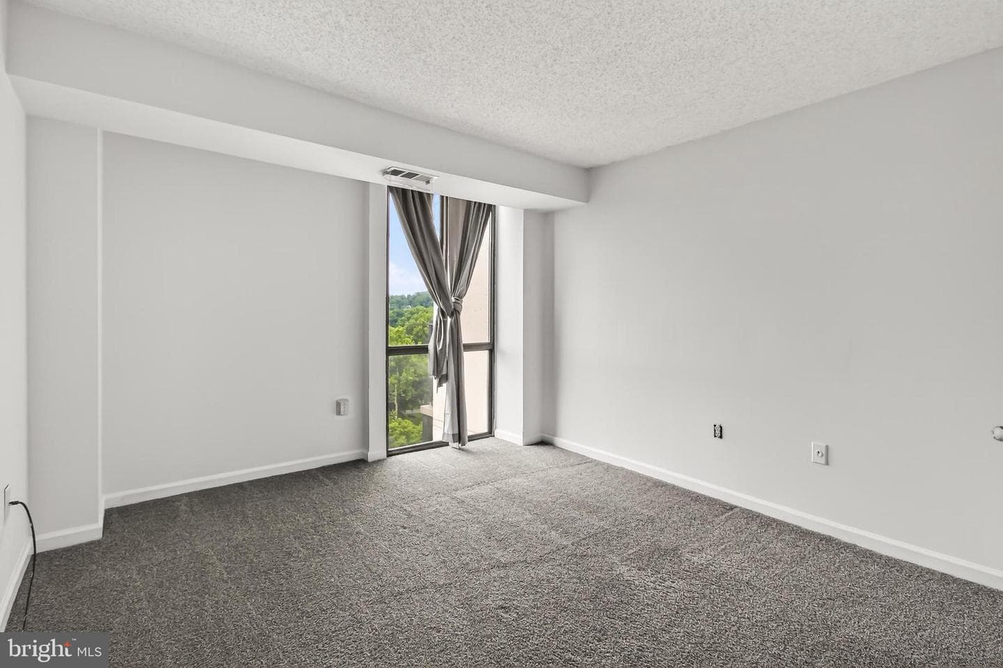5300 Holmes Run Parkway #906 photo 34