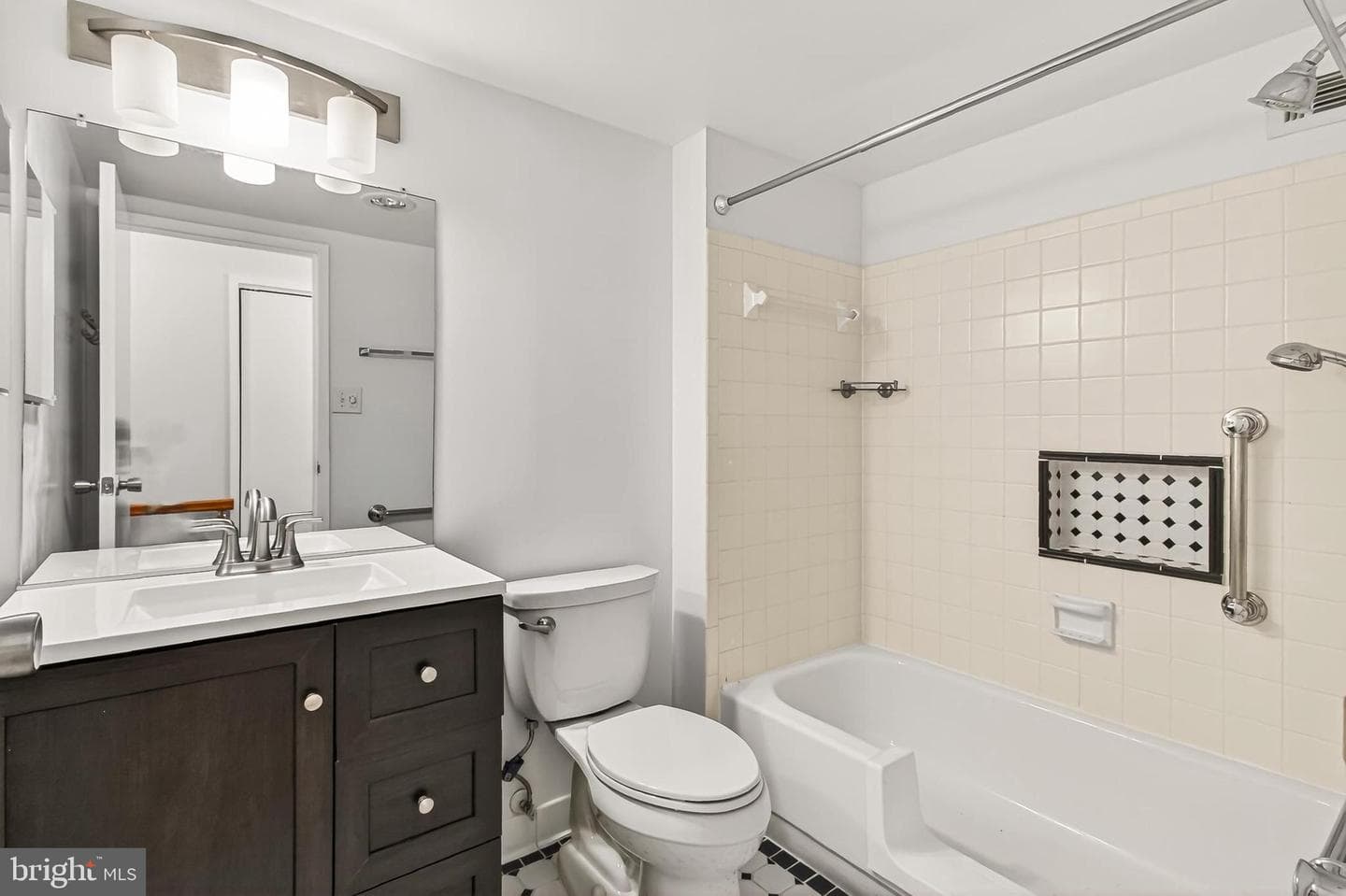 5300 Holmes Run Parkway #906 photo 37