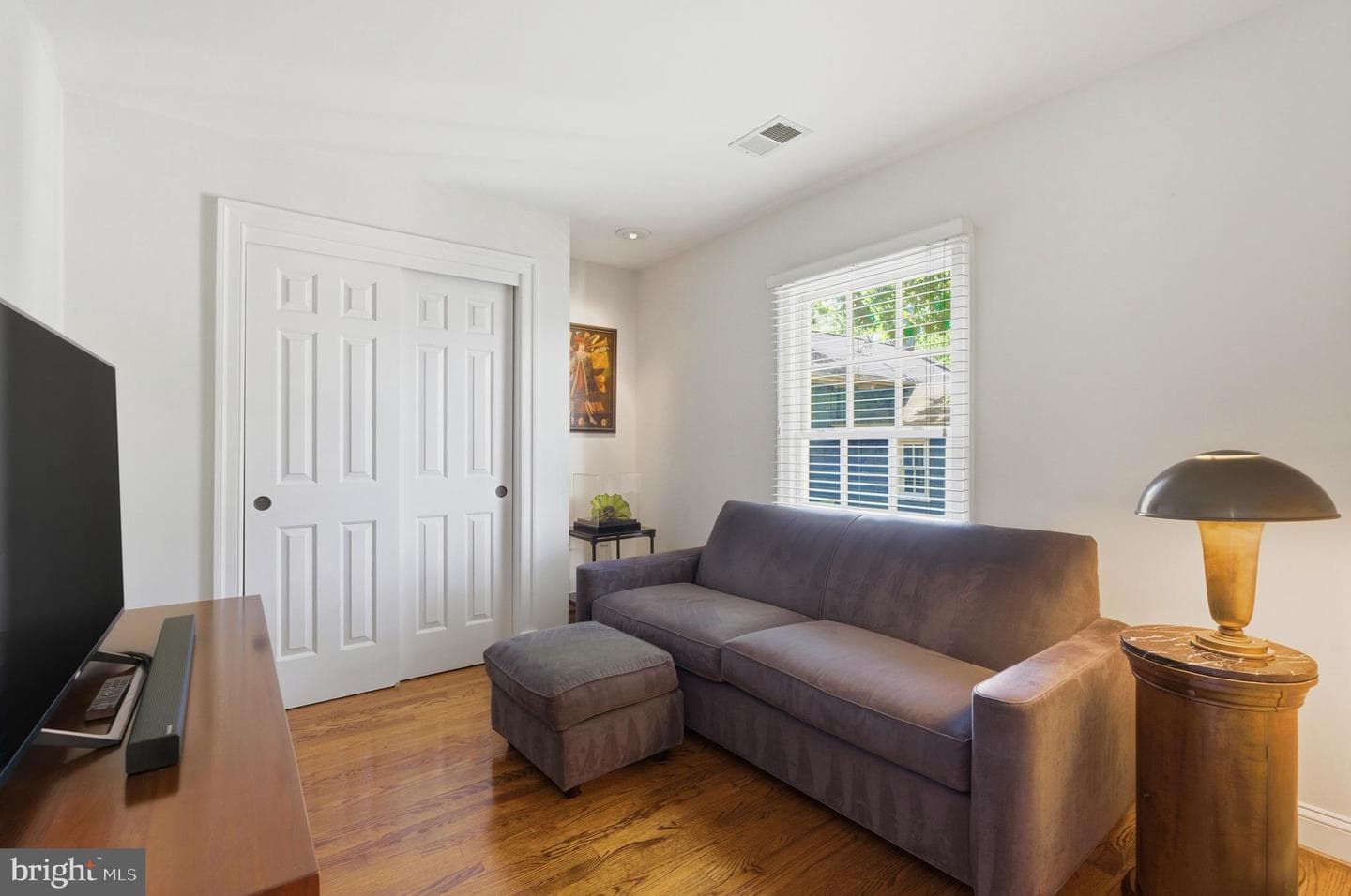 808 Oronoco Street photo 19