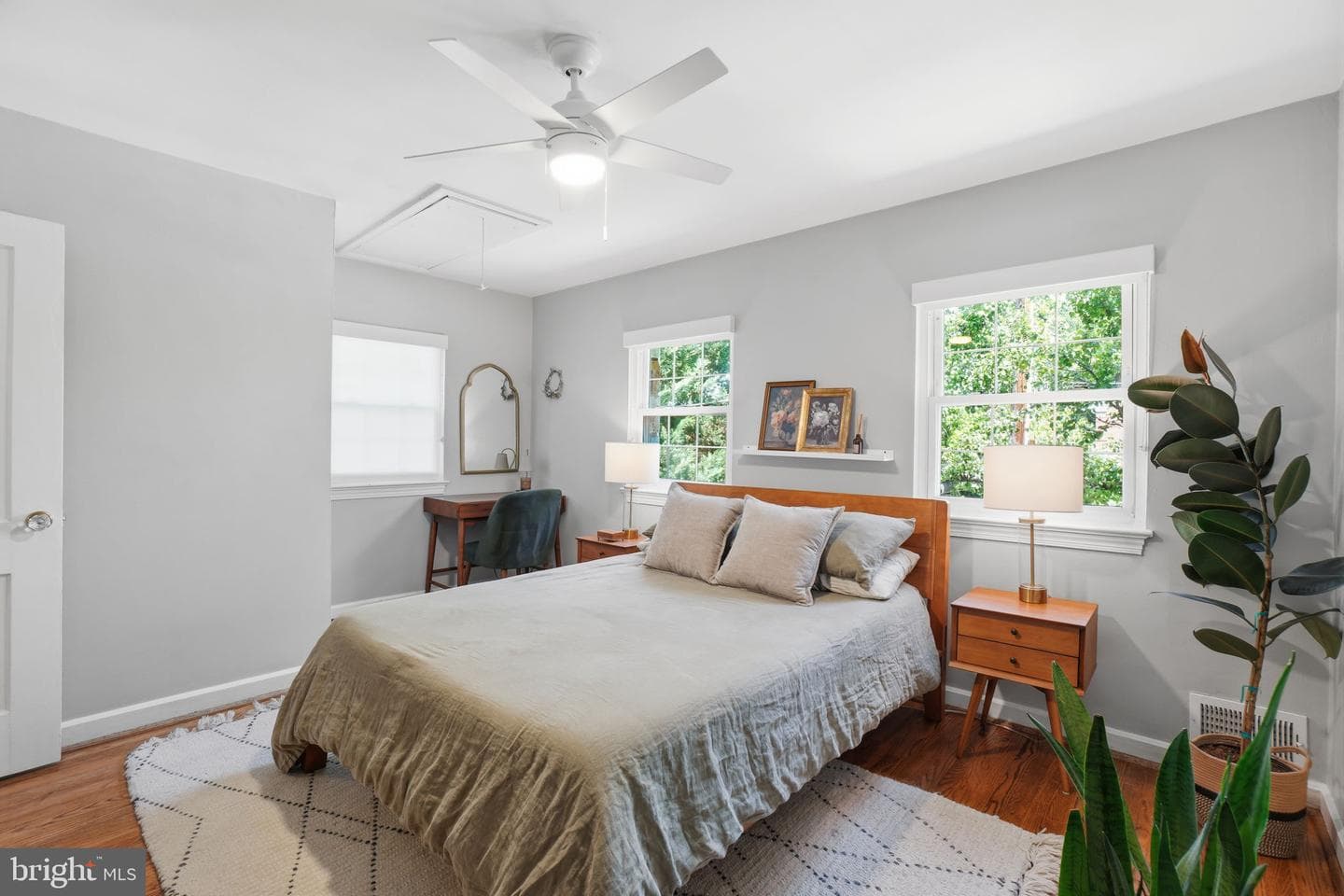 11 E Mason Avenue photo 12