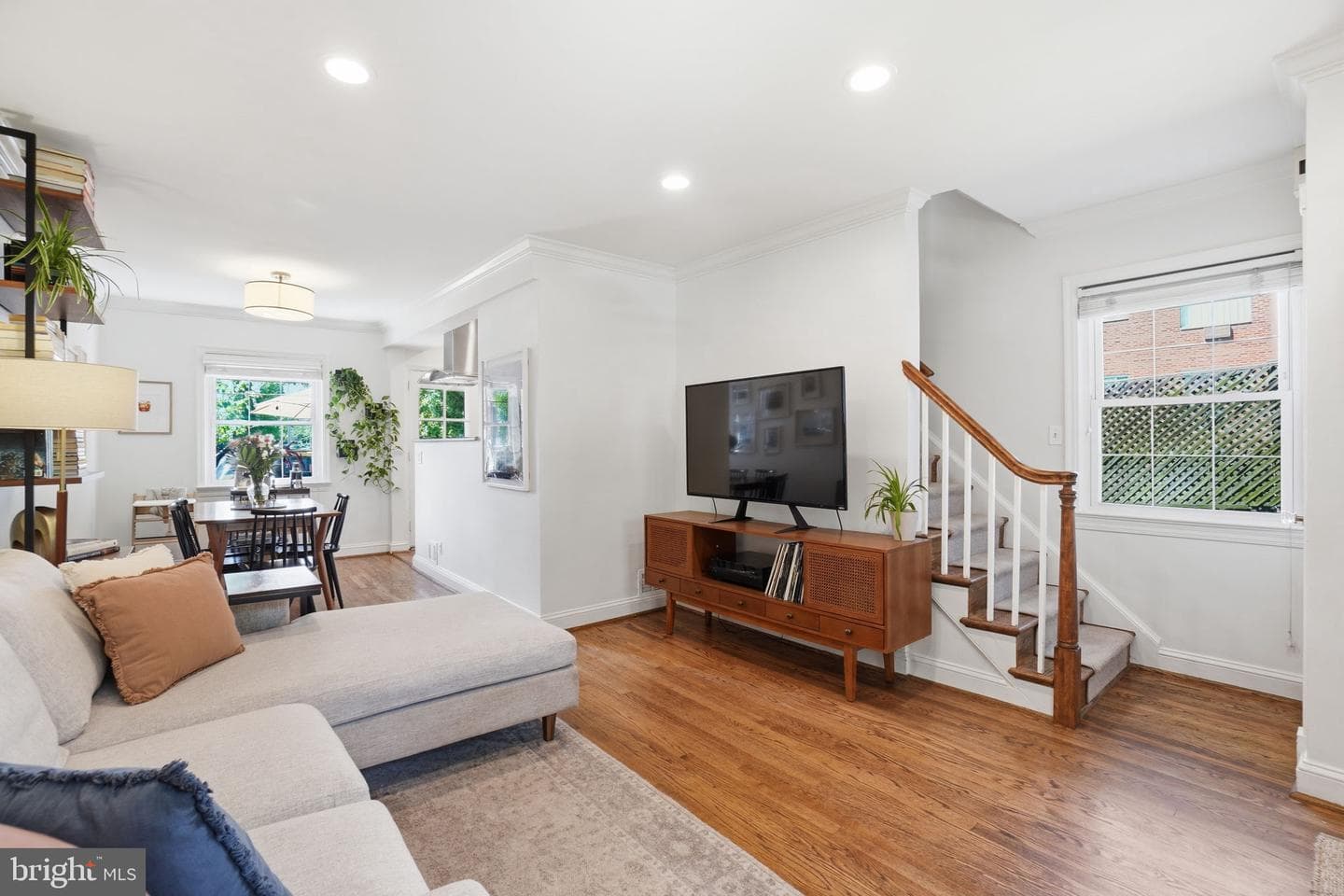 11 E Mason Avenue photo 4