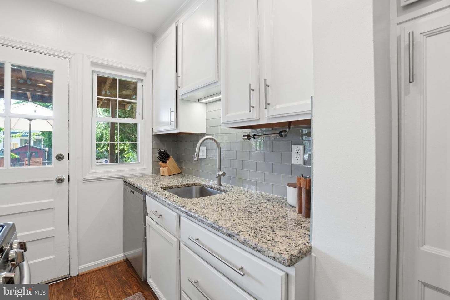 11 E Mason Avenue photo 8