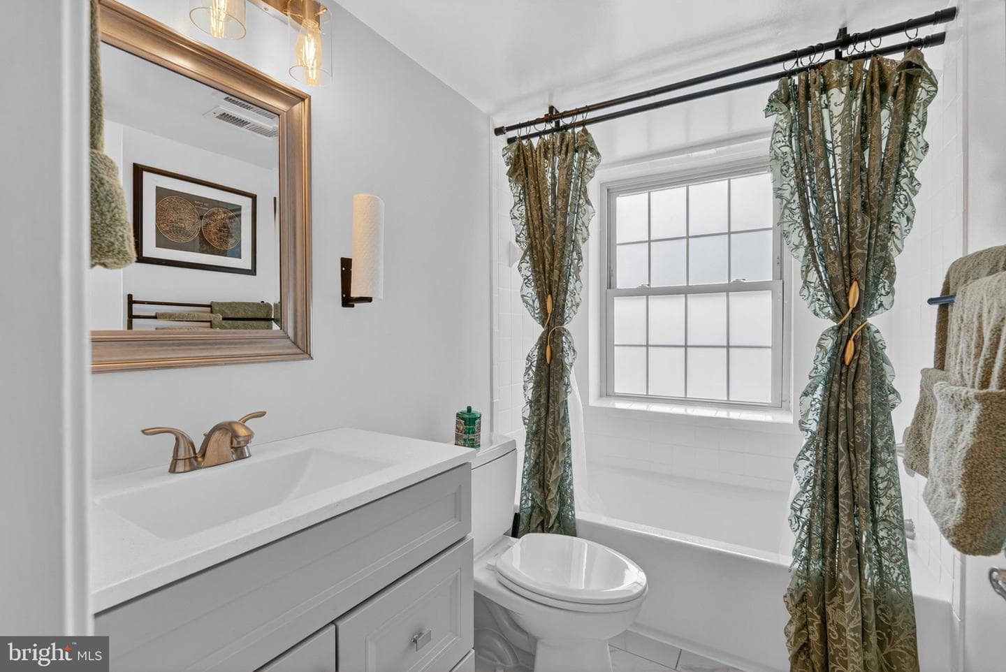 1301 E Abingdon Drive #1 photo 4
