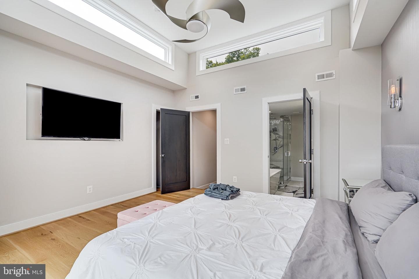 1015 Duke Street photo 25