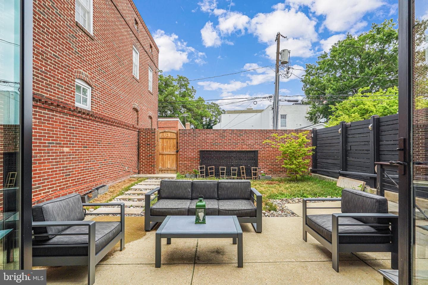 1015 Duke Street photo 50